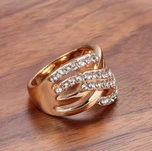 Luxury Women's Rose Gold Plated Teardrop Zircon Statement Ring Elegant Sparkling Crystal Jewelry for Party Trendy Style Gift ferrersa