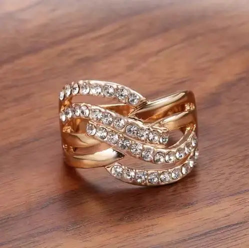 Luxury Women's Rose Gold Plated Teardrop Zircon Statement Ring Elegant Sparkling Crystal Jewelry for Party Trendy Style Gift ferrersa