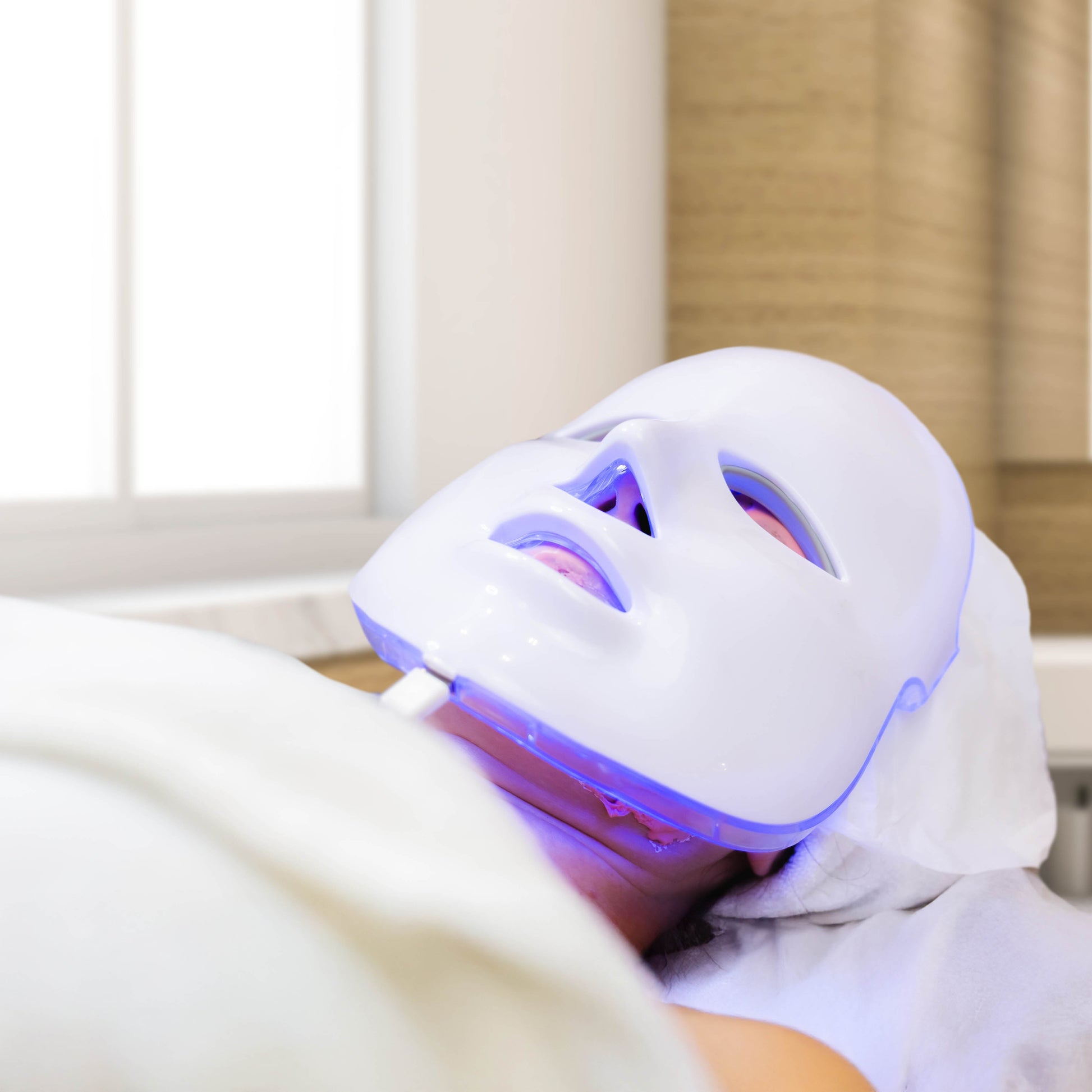 7-in-1 LED Light Therapy Face Mask – Advanced Skincare at Home! DC-PURSONIC
