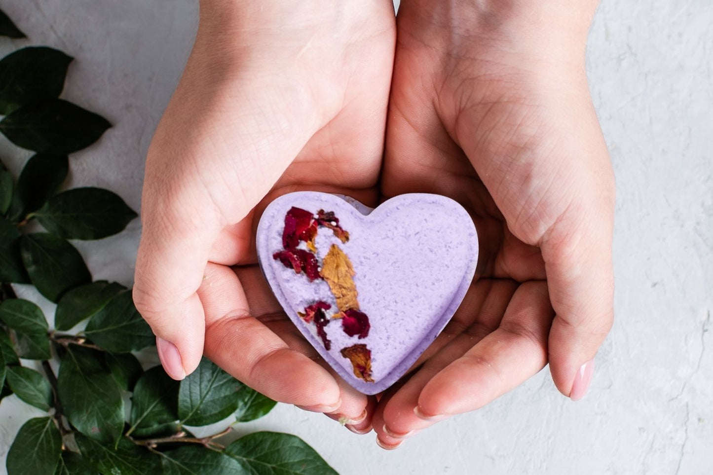 Bath Bombs - Lavender  - a Set of 5 Heart Shaped Gift box - Mother's Day best gift Lizush soap