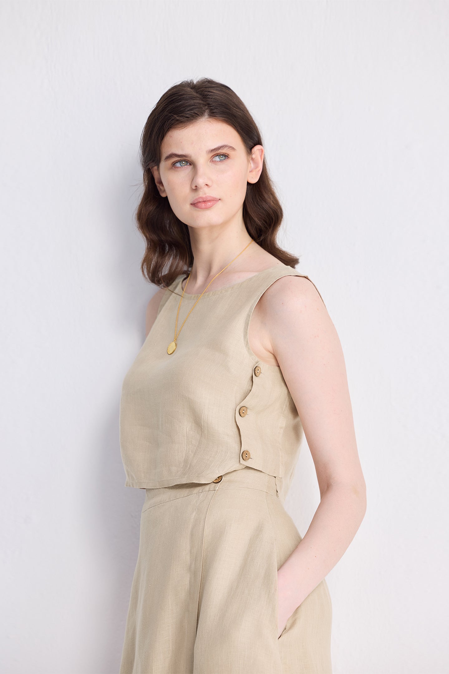 Overlap Midi Skirt in Neutral Beige DC-Reistor