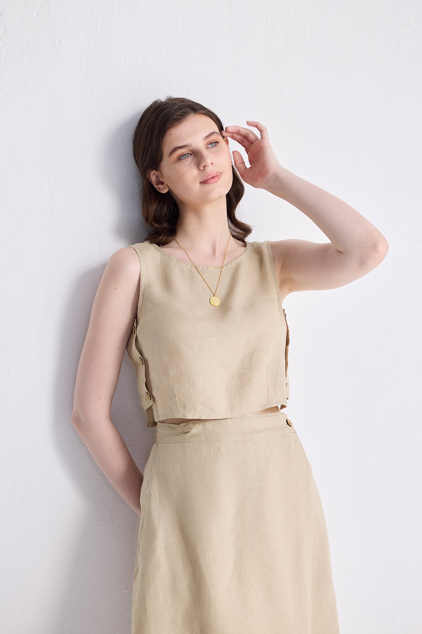 Overlap Midi Skirt in Neutral Beige DC-Reistor