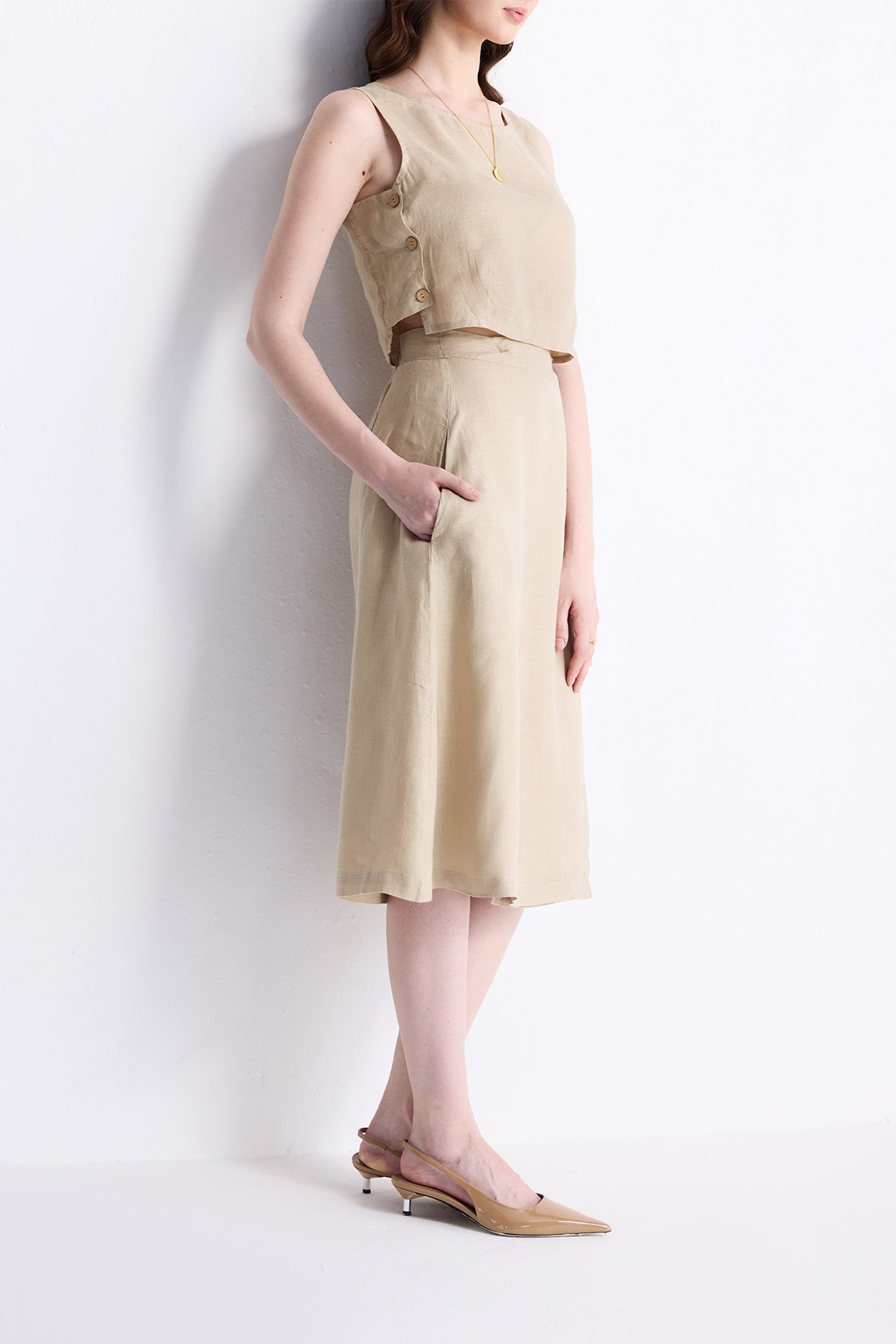 Overlap Midi Skirt in Neutral Beige DC-Reistor