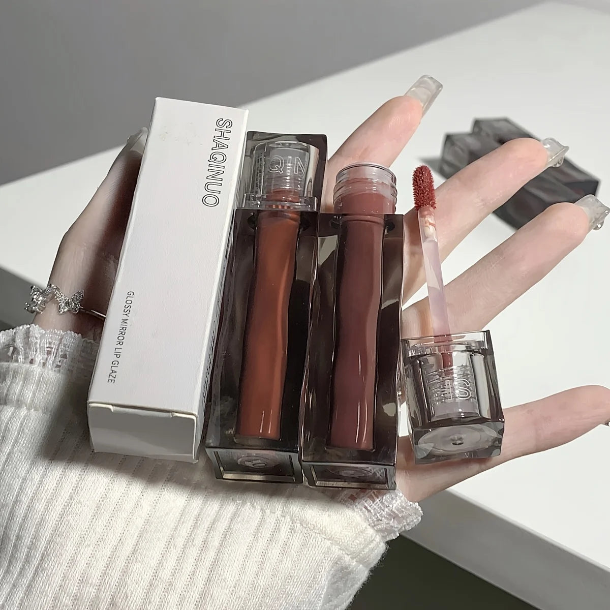 Adorable Bear Mirror Lip Glaze - Long-Lasting, Non-Fading, Hydrating Liquid Lipstick with Watery Texture - Luxurious Glossy Shin ferrersa