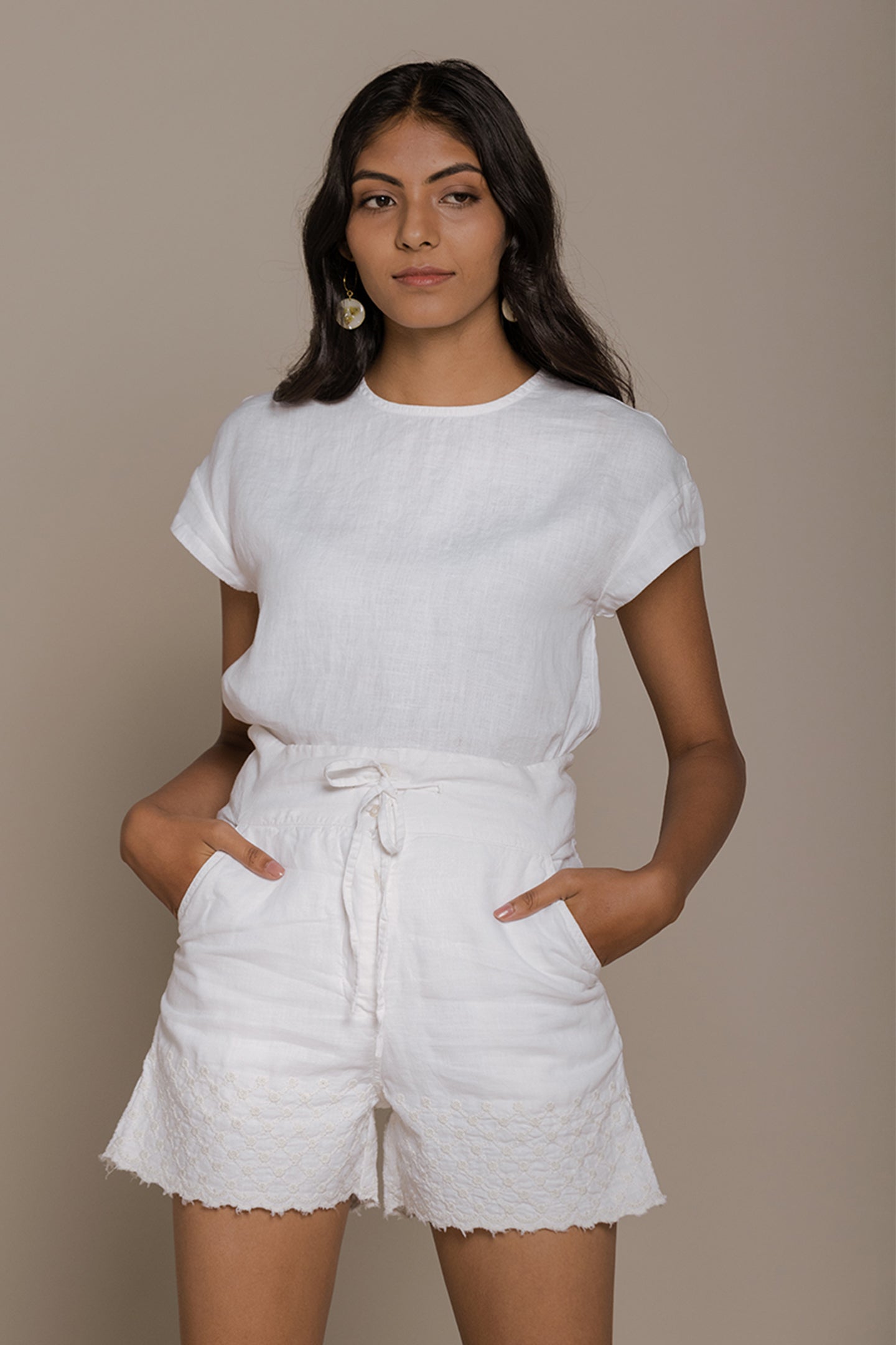 Sandcastle Saturdays Top in White DC-Reistor