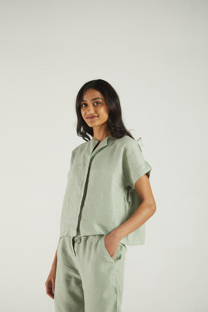 The Daydreams Shirt in Light Olive DC-Reistor