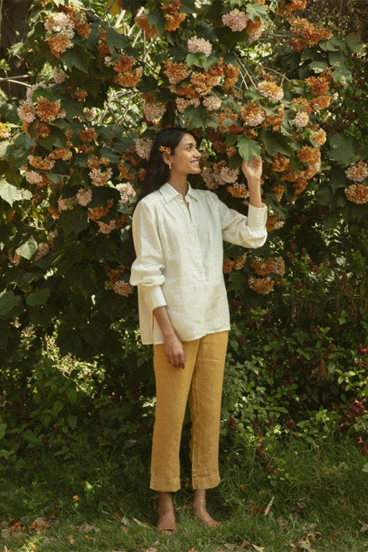 Summer Shirt in Off-white DC-Reistor