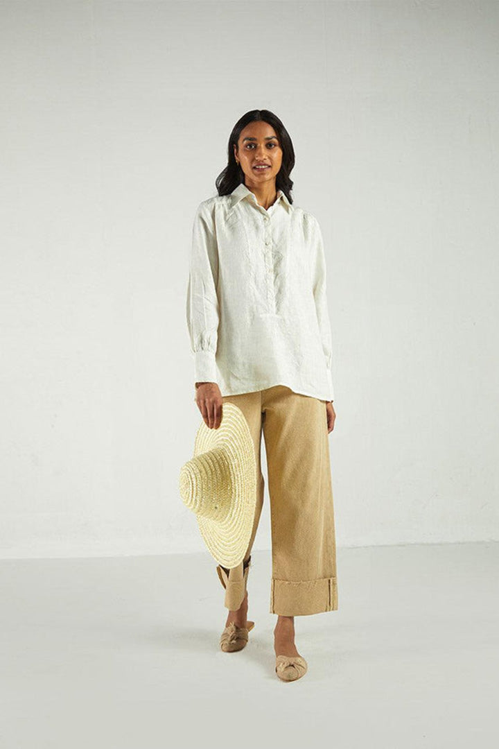 Summer Shirt in Off-white DC-Reistor
