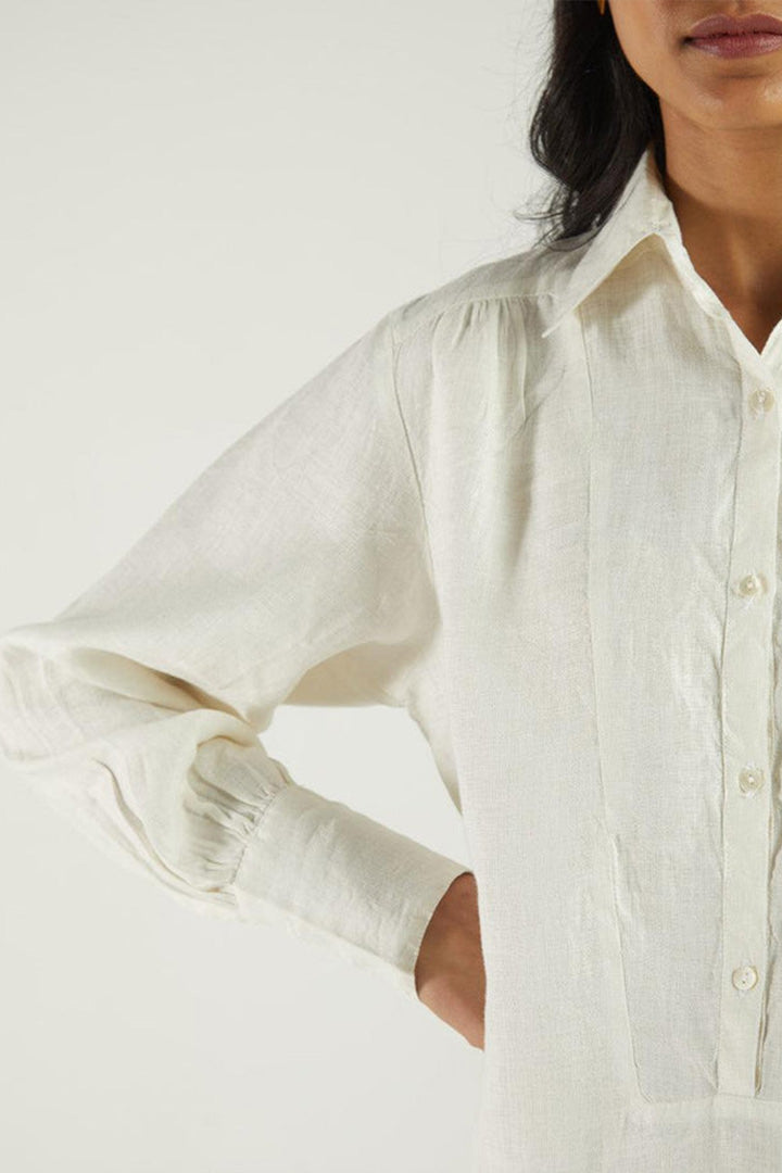 Summer Shirt in Off-white DC-Reistor