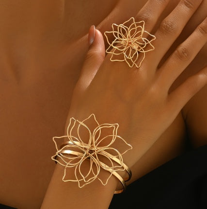 Lxalry Fashion Women's Jewelry Set, Elegant Geometric Lattice Flower Ring, Double-Layer Smooth Open Adjustable Bracelet With Inlaid Lattice Line Flower Bracelet, Suitable For Everyday, Wedding Party ferrersa