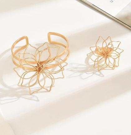Lxalry Fashion Women's Jewelry Set, Elegant Geometric Lattice Flower Ring, Double-Layer Smooth Open Adjustable Bracelet With Inlaid Lattice Line Flower Bracelet, Suitable For Everyday, Wedding Party ferrersa